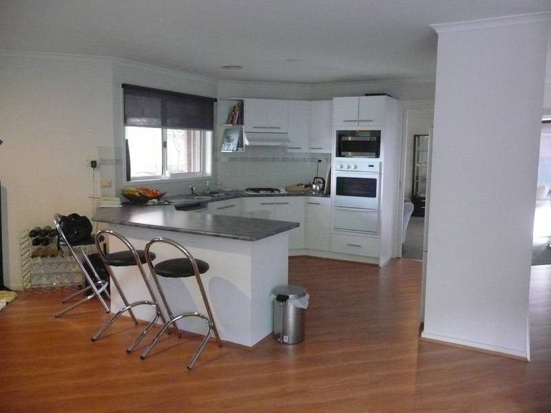 Inviting Family Home Picture 2