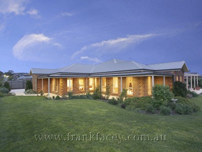 1/2 ACRE - TRIPLE GARAGE -
SHED - 4 LIVING AREAS - 4 BED + STUDY Picture