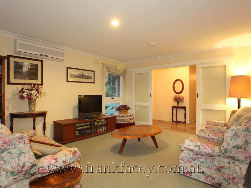 IN THE HEART OF OLD BERWICK - POTENTIAL TO REDEVELOP Picture 2