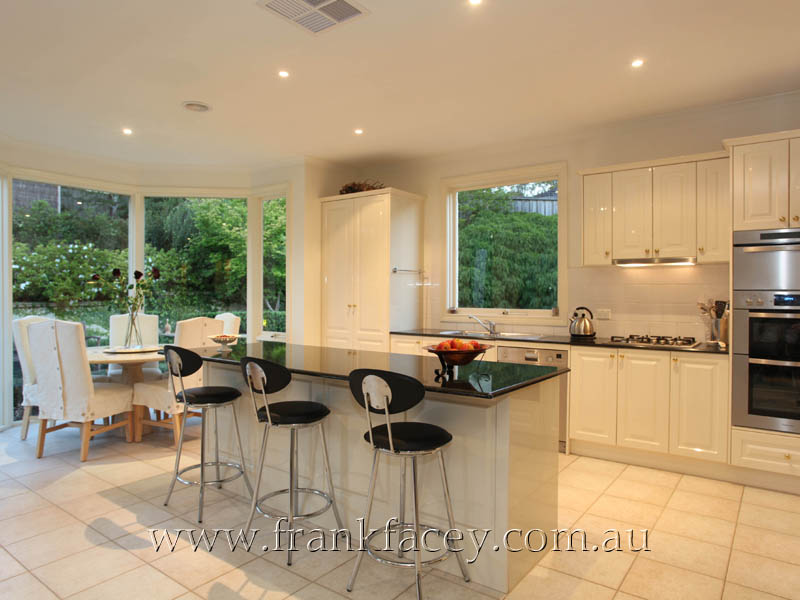 IN A CLASS OF IT'S OWN - 1/4 ACRE - SUPERIOR LOCATION Picture 2