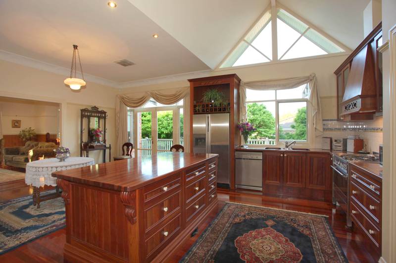 GRAND EDWARDIAN RESIDENCE - OLD BERWICK Picture 3