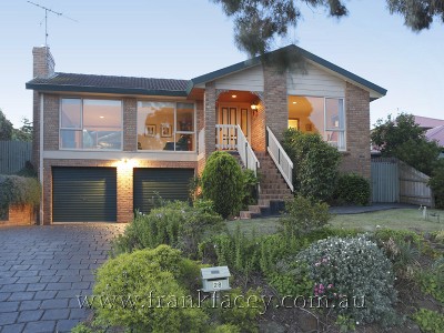 BREATHTAKING VIEWS OVER VILLAGE - DESIRABLE NORTHSIDE LOCATION - 808M2 Picture BREATHTAKING VIEWS OVER VILLAGE - DESIRABLE NORTHSIDE LOCATION - 808M2 Picture