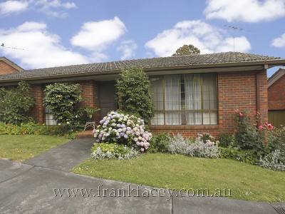 SOL CLOSE TO TOWN - 2 BEDROOM UNIT IN OLD BERWICK Picture