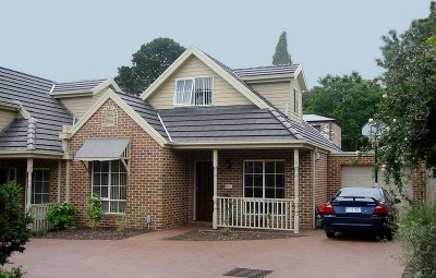 EXECUTIVE STYLE TOWNHOUSE / OLDE BERWICK Picture EXECUTIVE STYLE TOWNHOUSE / OLDE BERWICK Picture