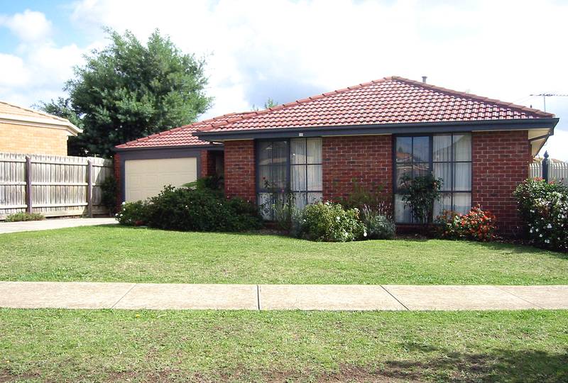 NEAT AND READY TO GO Picture 1