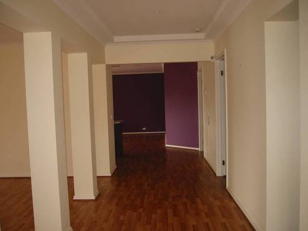 EXECUITIVE HOME / WONDEROUS VIEWS / GREAT VALUE Picture 3