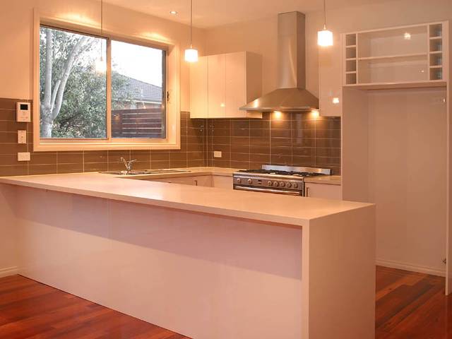 AN EXCEPTIONAL PACKAGE IN OLDE BERWICK Picture 2