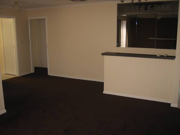 JUST LIKE NEW Picture 3