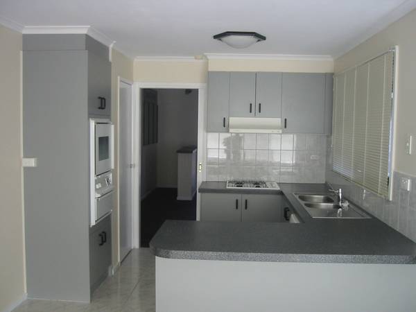 JUST LIKE NEW Picture 2