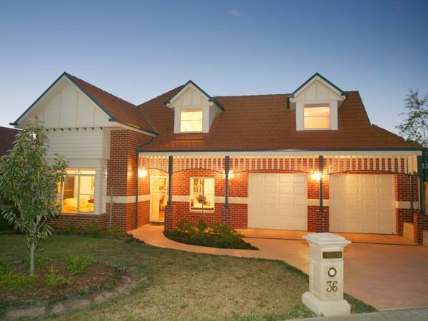 PRESTINE PRESENTATION WITH QUALITY CONSTRUCTION Picture 1