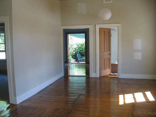 EAST LAUNCESTON Picture 1