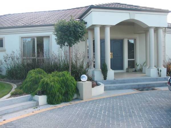 Executive Living at Norwood Picture 1