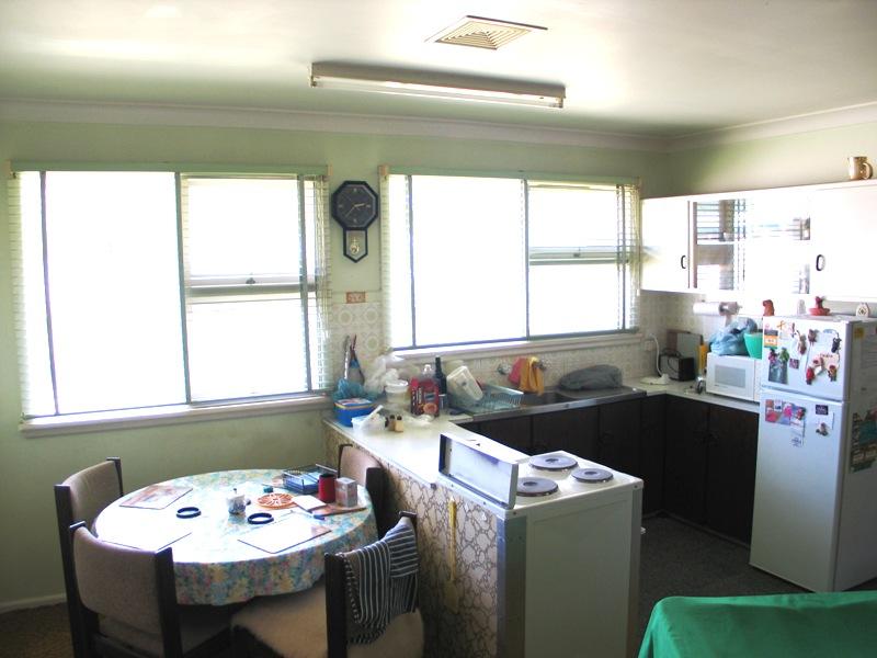 Close to Everything for Next to Nothing! Picture 2