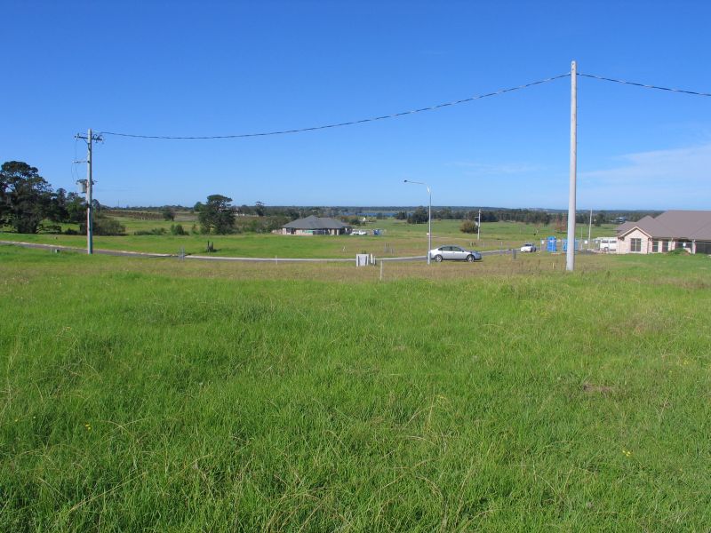 "Vacant Elevated Block - Superb Views" Picture "Vacant Elevated Block - Superb Views" Picture
