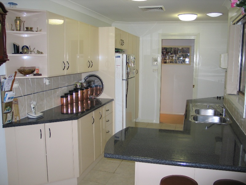 Outstanding 4 Bedroom Home Picture 3