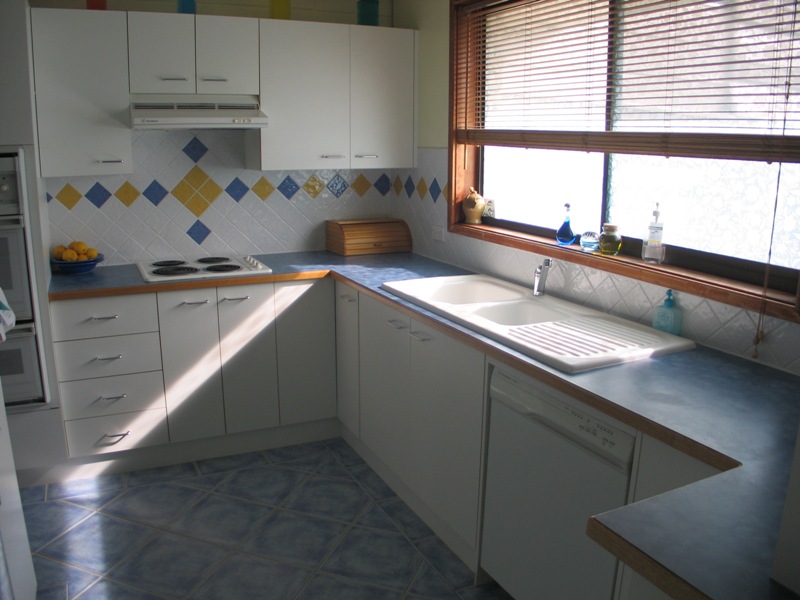 Bring the boat, caravan, cars and the kids! Picture 3