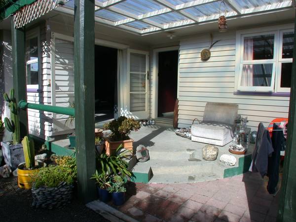 FAMILY HOME IN EXCELLENT LOCATION Picture 2