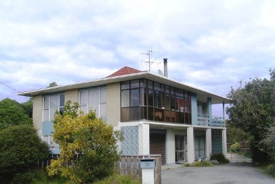 HUGE FAMILY LIVING Picture HUGE FAMILY LIVING Picture