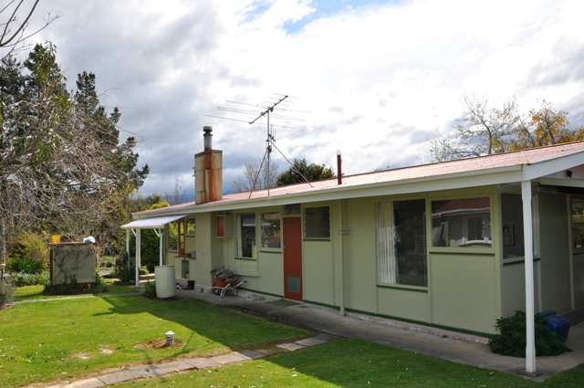 SOLITUDE BY THE STREAM Picture 2