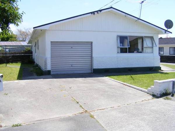 FLAT OUT FANTASTIC Picture 2