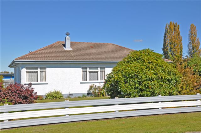 NEAT AND TIDY - JUST FOR YOU! Picture 2