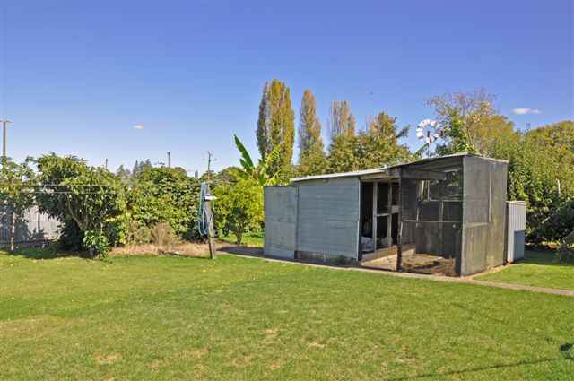 NEAT AND TIDY - JUST FOR YOU! Picture 3