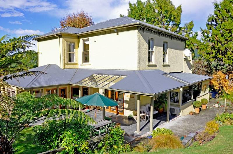 HISTORIC - LATE 1800'S VILLA Picture 1