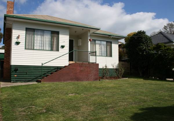 First Home Buyers Step Up!!! Picture 1