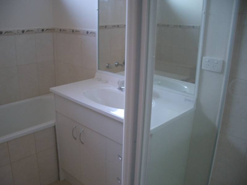 TOWNHOUSE - 3 BEDROOMS Picture 2