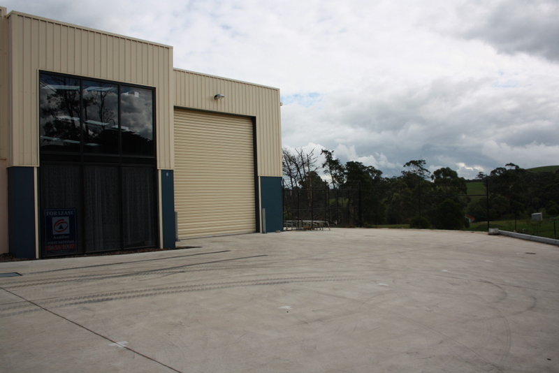 INDUSTRIAL ESTATE KORUMBURRA Picture 1