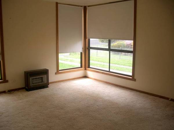 GOOD SIZE 2 BEDROOM HOUSE Picture