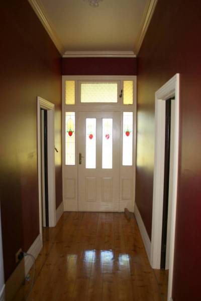 Victorian Home On 32 Acres Picture