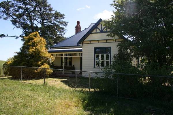 Victorian Home On 32 Acres Picture