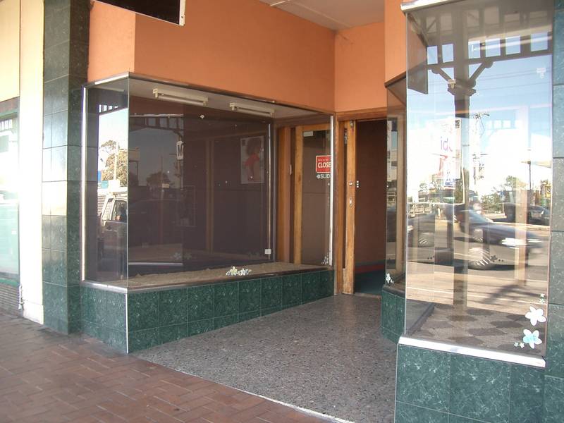 RETAIL OPPORTUNITY IN MAIN STREET Picture 1