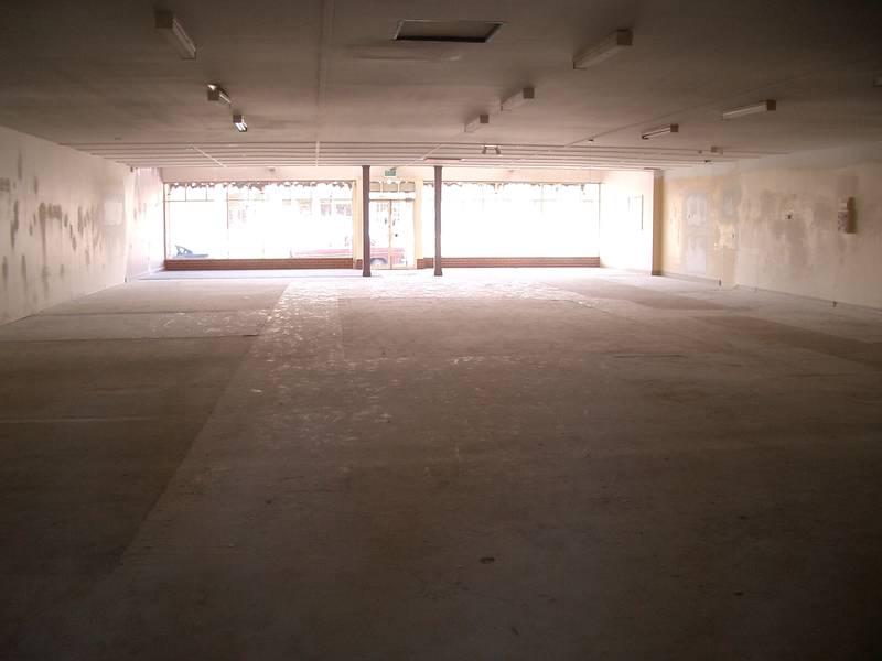 HUGE RETAIL OPPORTUNITY IN MAIN STREET Picture 3