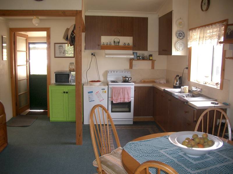 2 BEDROOM HOUSE WITH THE LOT ! Picture