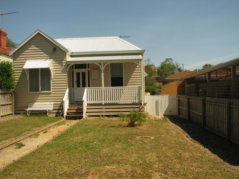 Classic Cottage Picture 2