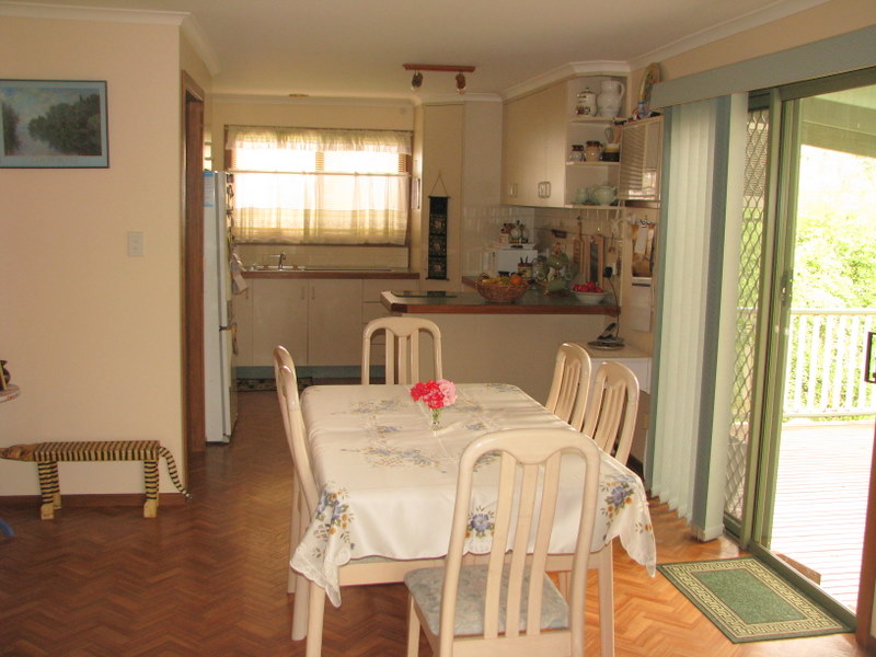 SALE PRICE REDUCED ! Picture 2