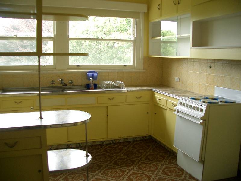 Neat 2 Bedroom Home Picture 3