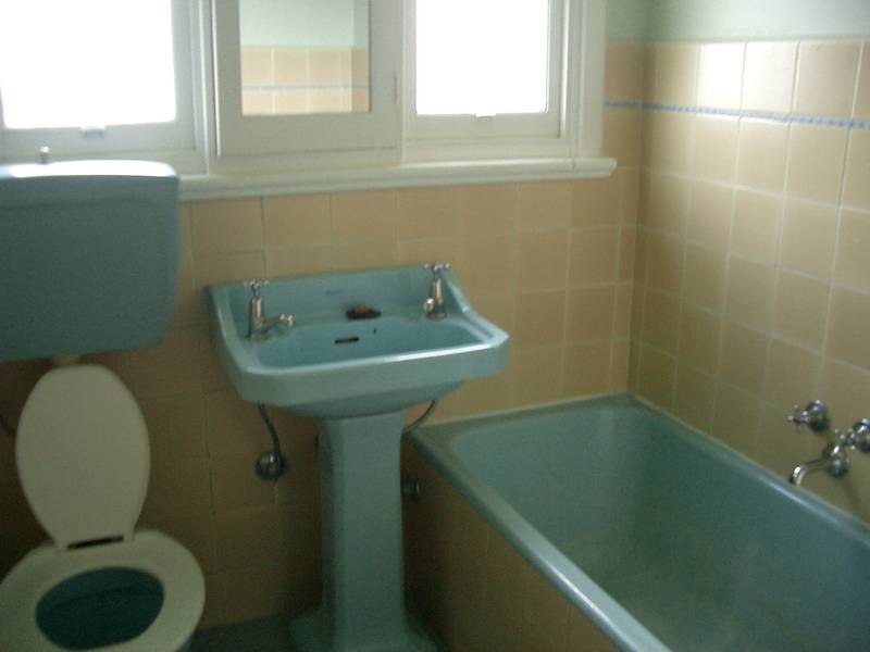 Neat 2 Bedroom Home Picture 2