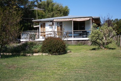 3 BEDROOM HOME IN LOCH Picture