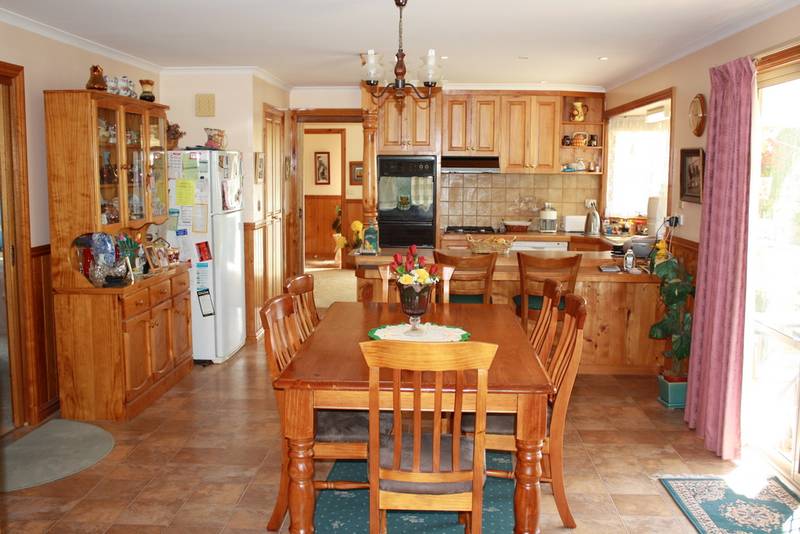 MAKE THIS YOUR NEW HOME Picture 3