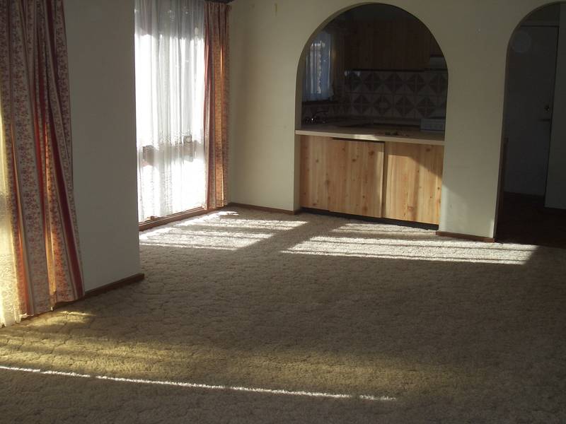 EASY TO MAINTAIN 2 BEDROOM UNIT Picture EASY TO MAINTAIN 2 BEDROOM UNIT Picture