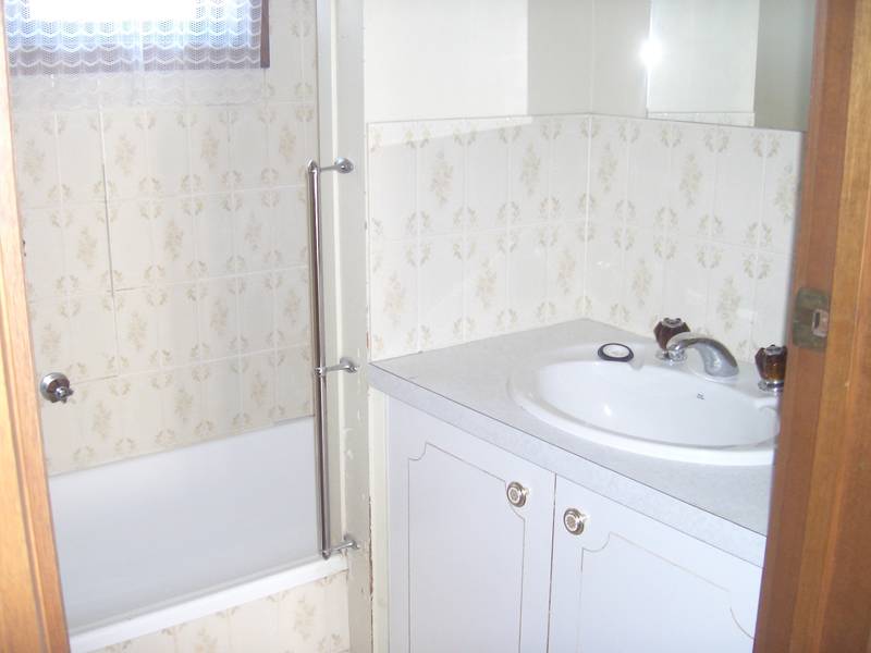 EASY TO MAINTAIN 2 BEDROOM UNIT Picture EASY TO MAINTAIN 2 BEDROOM UNIT Picture