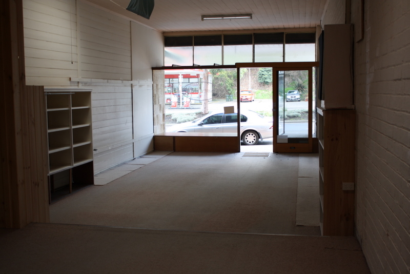 RETAIL OPPORTUNITY ! Picture 3