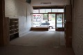 RETAIL OPPORTUNITY ! Picture