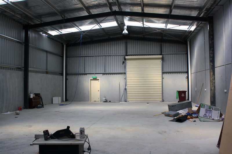 WAREHOUSE WITH OFFICE IN KORUMBURRA Picture 3