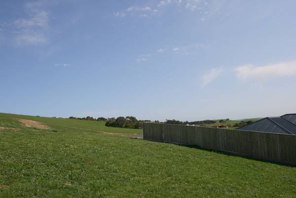 VIEWS FOR MILES Picture 2