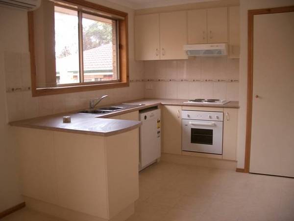 TRENDY 3 BEDROOM UNIT Picture 1