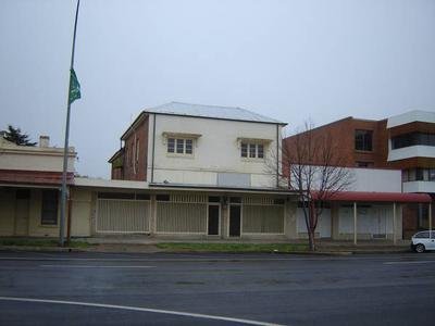 Central Location Picture